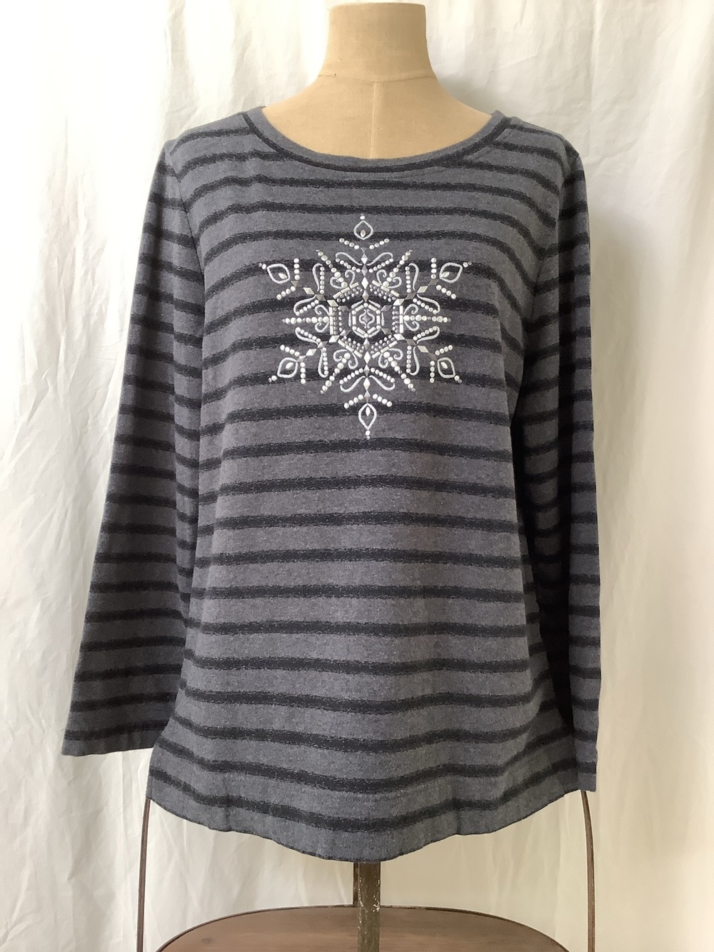Karen Scott Sport Top Shirt-Gray Black Stripes-Snowflake Glitter Design-XL Reg